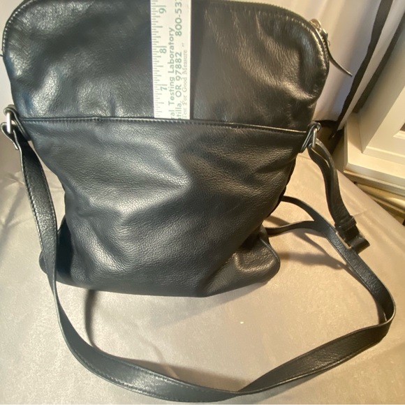 Margot, New York leather Crossbody adjustable strap black purse - Picture 5 of 12